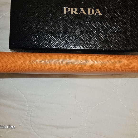 Prada  Wallet - Picture 10 of 10